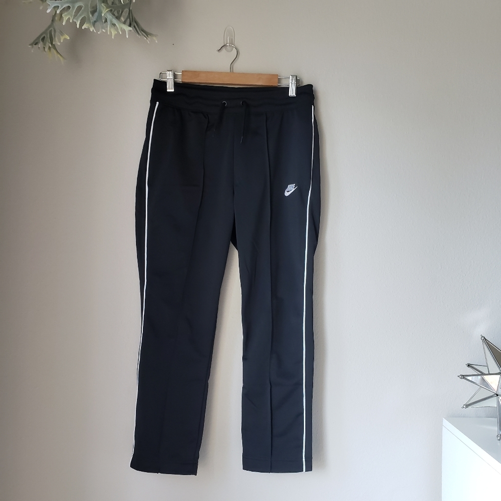 âť—SOLDâť—Nike | Heritage Black Track Pants - Picture 13 of 14